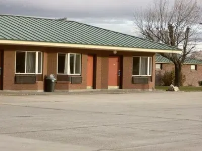 Apollo Motor Inn, 296 Addison Ave W, Twin Falls, ID