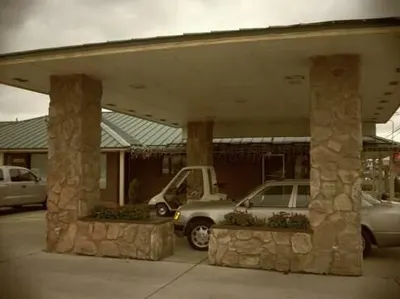 Apollo Motor Inn, 296 Addison Ave W, Twin Falls, ID